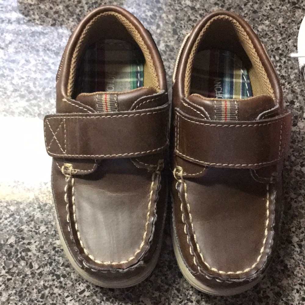 Dress shoes
